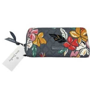NWT Vera Bradley RFID Tech Wristlet Wallet Zipper Closure Coastal Paradise Grey